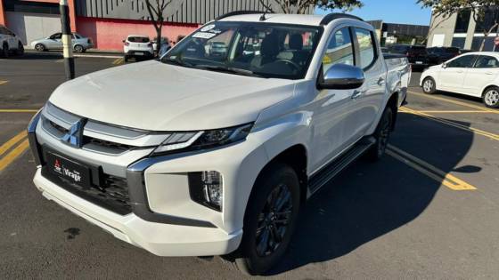 MITSUBISHI L200 TRITON 2.4 16V TURBO DIESEL SPORT HPE CD 4P 4X4 AUTOMÁTICO